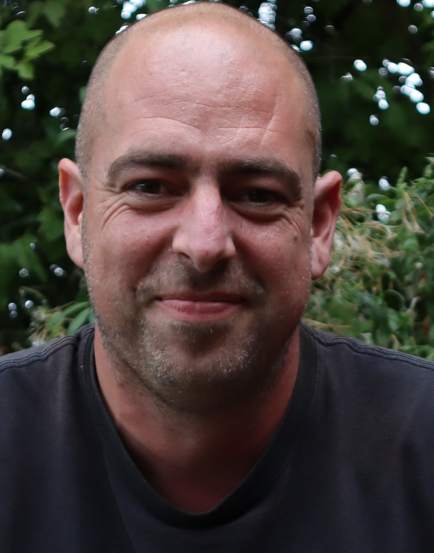 Elliott Lee